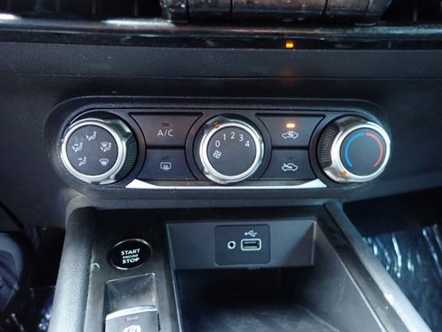 Used 2025 Nissan Kicks S FWD image 18