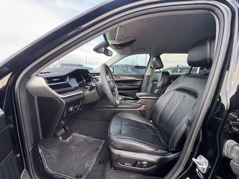 Used 2023 Jeep Grand Cherokee L Limited w/ Black Appearance Package image 7