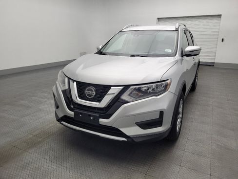 Used 2019 Nissan Rogue SV image 15