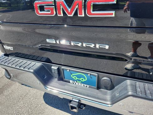 Certified 2025 GMC Sierra 1500 SLT w/ SLT Premium Plus Package AWD/4WD image 4