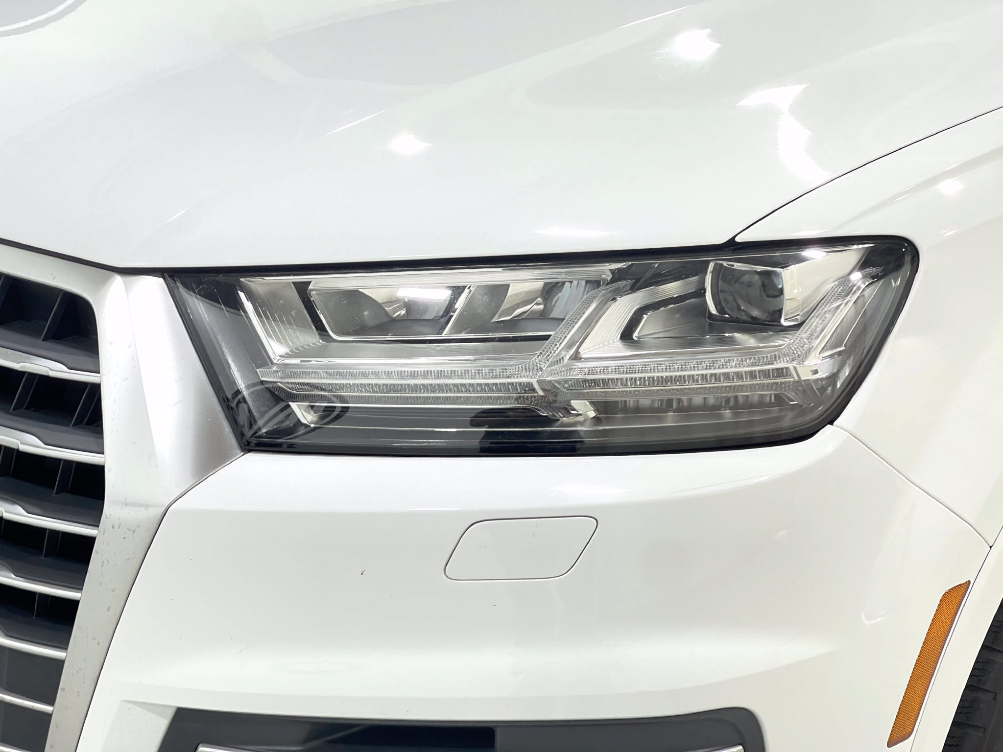 Used 2018 Audi Q7 3.0T Prestige w/ Prestige Package AWD/4WD image 35