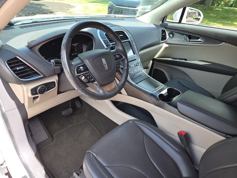 Used 2020 Lincoln Nautilus Reserve AWD/4WD image 15