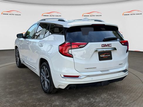 Used 2019 GMC Terrain Denali w/ Advanced Safety Package AWD/4WD image 8