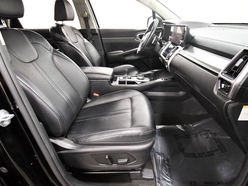 Certified 2023 Kia Sorento EX AWD/4WD image 18