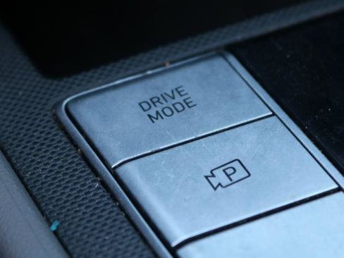 Used 2023 Hyundai Elantra SEL FWD image 10