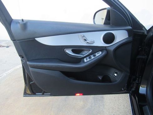 Used 2019 Mercedes-Benz C 300 Sedan image 14