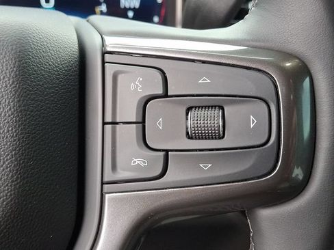 Used 2025 Chevrolet Silverado 2500 ZR2 w/ Technology Package AWD/4WD image 18