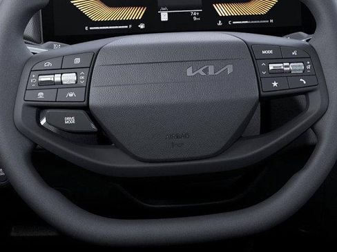 New 2025 Kia K4 LXS image 22