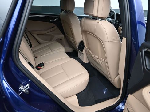 New 2026 Porsche Macan image 16