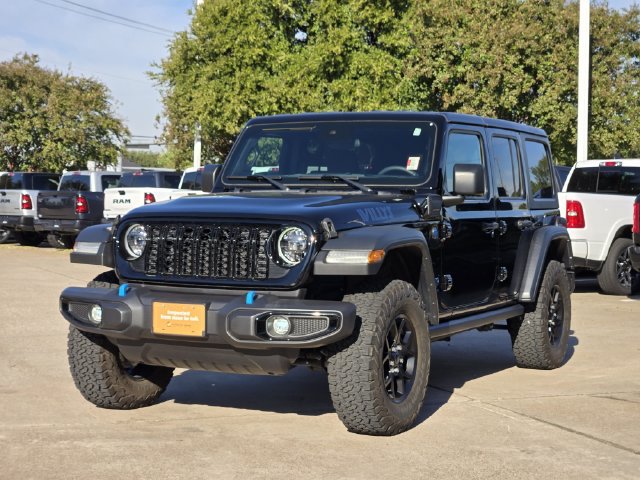 Used 2024 Jeep Wrangler Unlimited AWD/4WD image 3