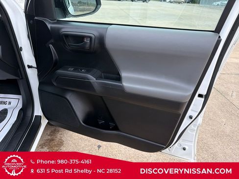 Used 2022 Toyota Tacoma SR AWD/4WD image 36