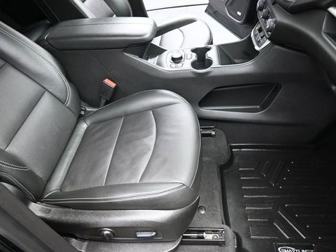 Used 2022 GMC Terrain SLT w/ Infotainment Package II image 26