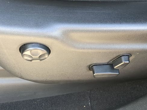 Used 2020 Jeep Grand Cherokee Laredo w/ Security & Convenience Group image 20