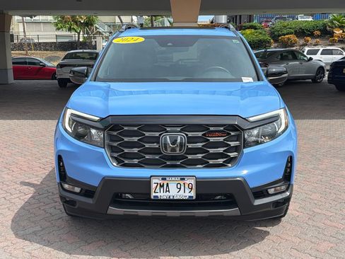 Used 2024 Honda Passport TrailSport image 2
