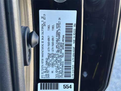 Used 2019 Toyota Tacoma TRD Sport image 28