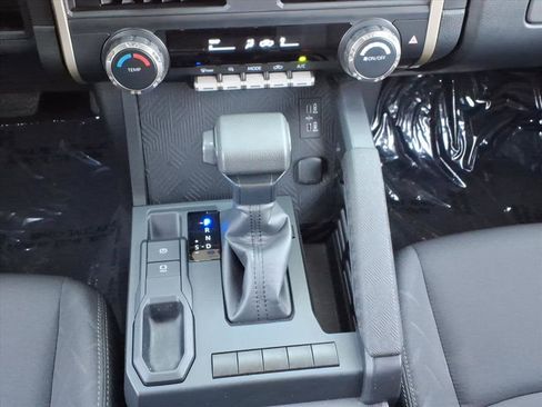 Used 2024 Toyota Tacoma SR image 27