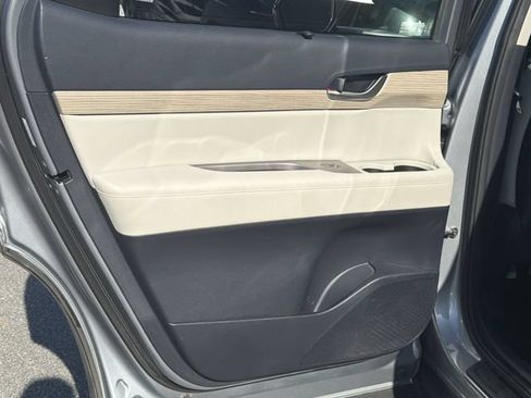 Used 2020 Hyundai Palisade SEL w/ Premium Package FWD image 26