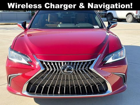 Used 2023 Lexus ES 350 w/ Premium Package image 4
