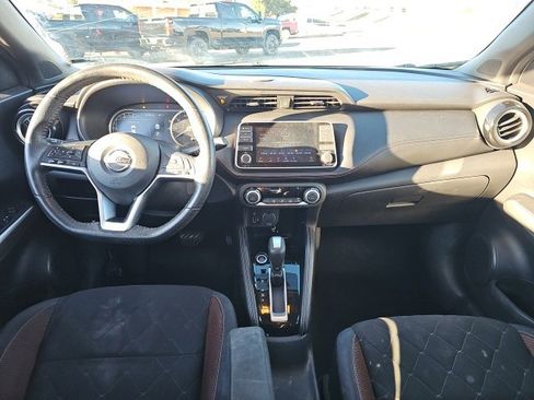 Used 2018 Nissan Kicks SR w/ Interior Electronics Package image 9