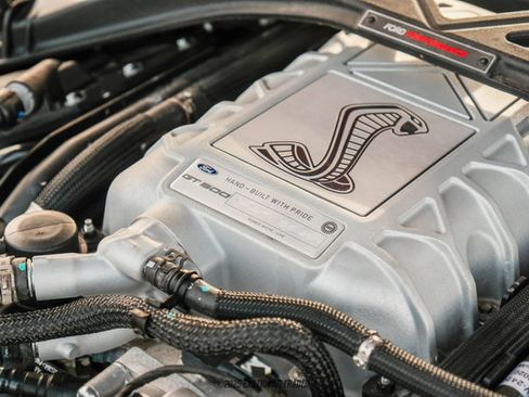 Used 2020 Ford Mustang Shelby GT500 w/ Carbon Fiber Track Pack image 19