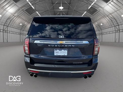 Used 2023 Chevrolet Suburban Premier AWD/4WD image 4