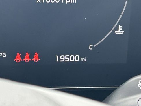 Used 2025 Kia Sportage SX image 26