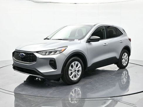 Used 2024 Ford Escape Active image 1
