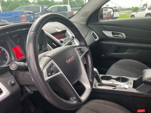 Used 2010 GMC Terrain SLE FWD image 8