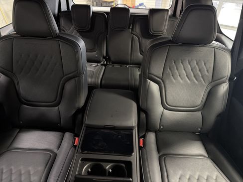 Used 2025 INFINITI QX80 Autograph AWD/4WD image 11