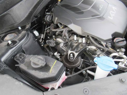 Used 2024 Kia Telluride LX image 12