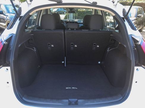 Certified 2025 Nissan Kicks Play S image 24