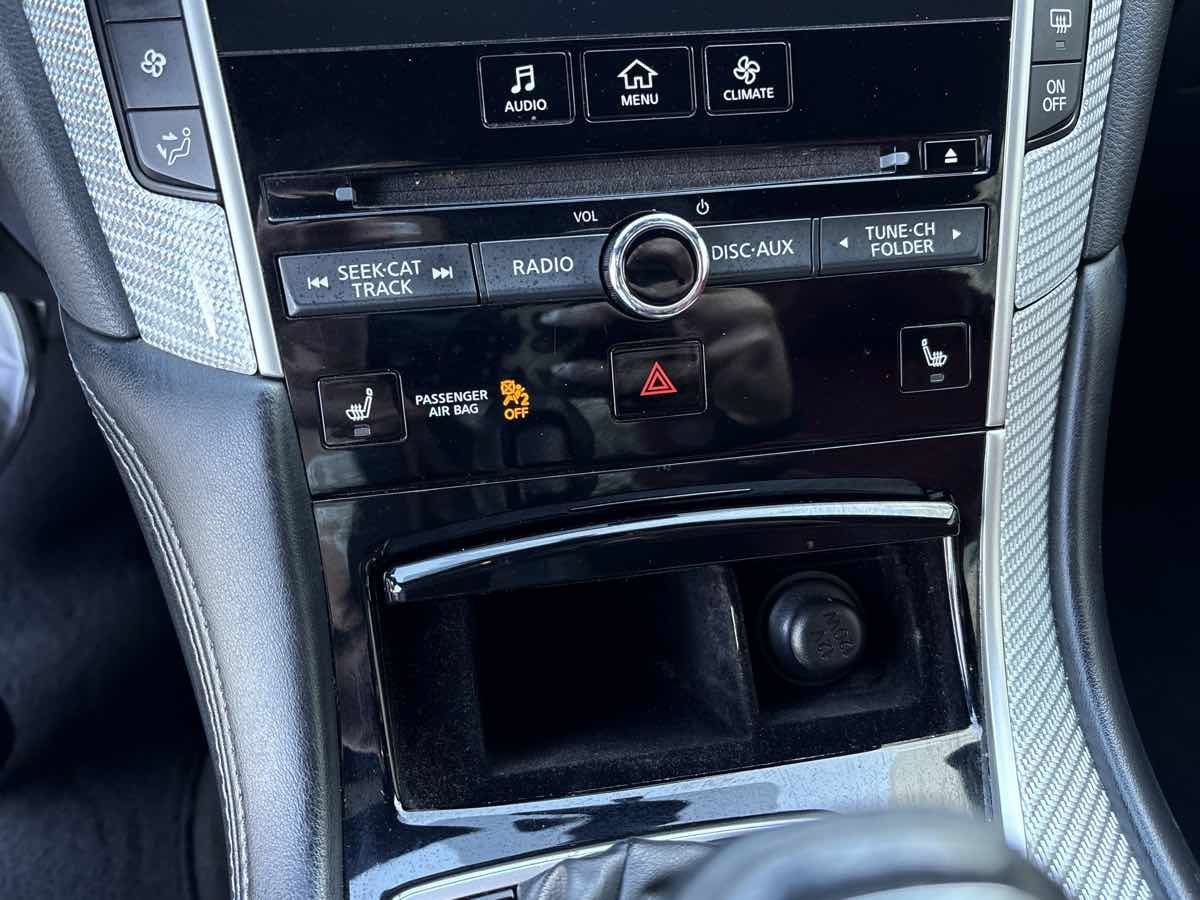 Used 2018 INFINITI Q60 Red Sport 400 w/ Sensory Package 3.0T Sport RWD image 26