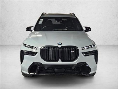 New 2025 BMW X7 M60i image 6