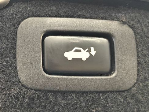 Used 2013 Lexus LS 460 AWD w/ Comfort Pkg image 33