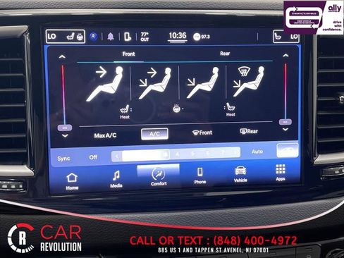 Used 2022 Chrysler Pacifica Touring-L image 18