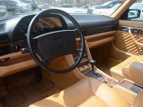 Used 1991 Mercedes-Benz 560 SEL image 10