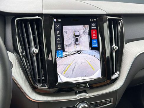 Certified 2025 Volvo XC60 B5 Plus image 24