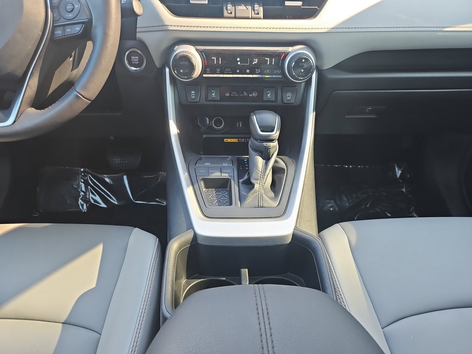 Used 2024 Toyota RAV4 XLE Premium w/ Weather Package FWD image 32