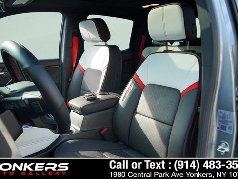 Used 2024 GMC Canyon AT4X image 47