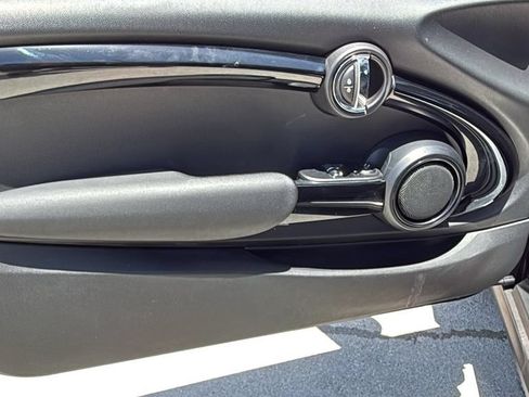 Used 2019 MINI Cooper 2-Door Hardtop FWD image 19