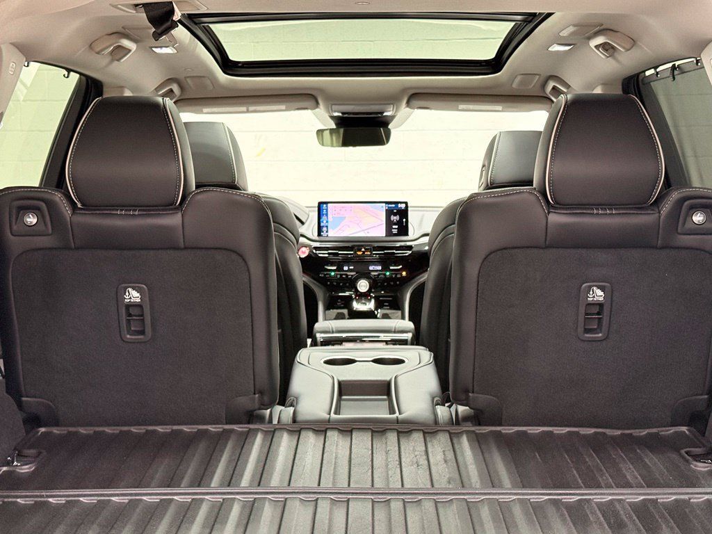 Used 2025 Acura MDX w/ Advance Package AWD/4WD image 44