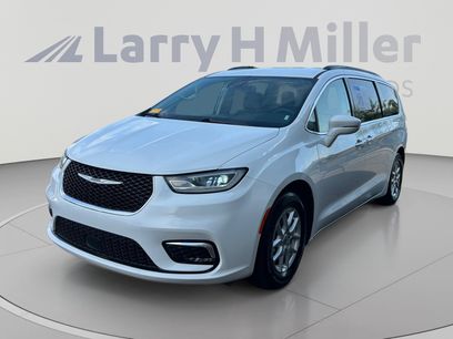 Used 2022 Chrysler Pacifica Touring-L