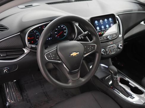 Used 2025 Chevrolet Malibu LT FWD image 19