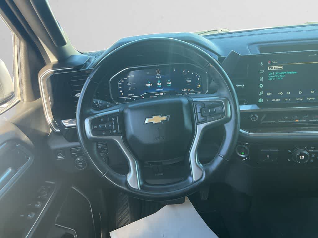 Used 2025 Chevrolet Silverado 1500 LT AWD/4WD image 12