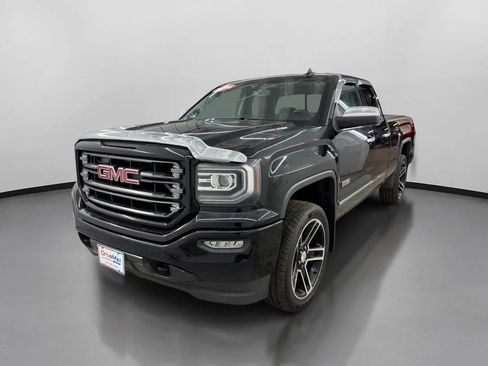 Used 2016 GMC Sierra 1500 SLE w/ All-Terrain Package AWD/4WD image 3