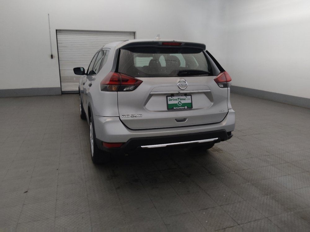 Used 2019 Nissan Rogue S AWD/4WD image 6
