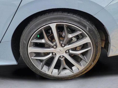 Used 2023 Honda Civic Touring image 9