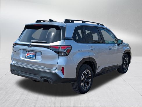 Used 2026 Subaru Forester Premium AWD/4WD image 7