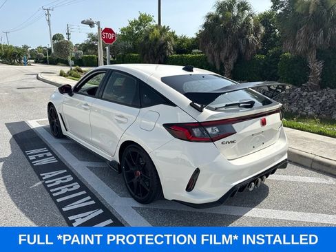 Used 2025 Honda Civic Type R image 3