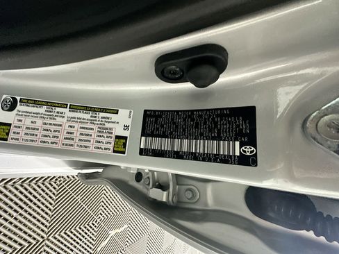 Used 2024 Toyota Corolla LE image 12